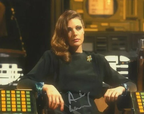 Doctor who autograph annie - doctor,