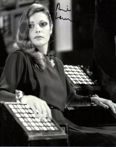 Doctor who autograph - who, autograph:
