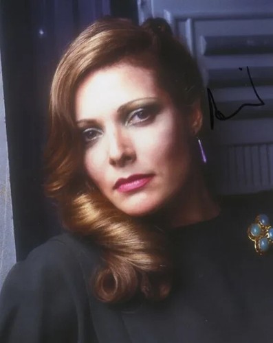 Doctor who autograph - who, autograph:
