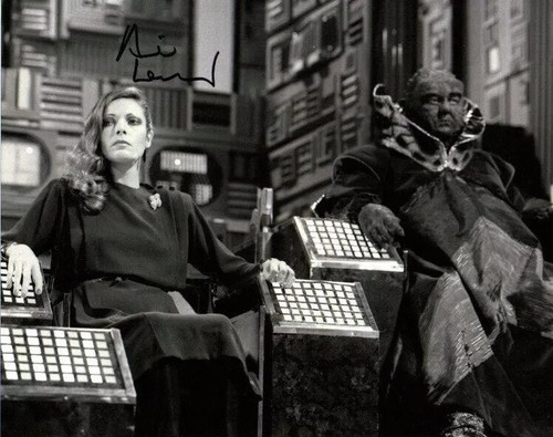 Doctor who autograph annie - doctor, autograph: